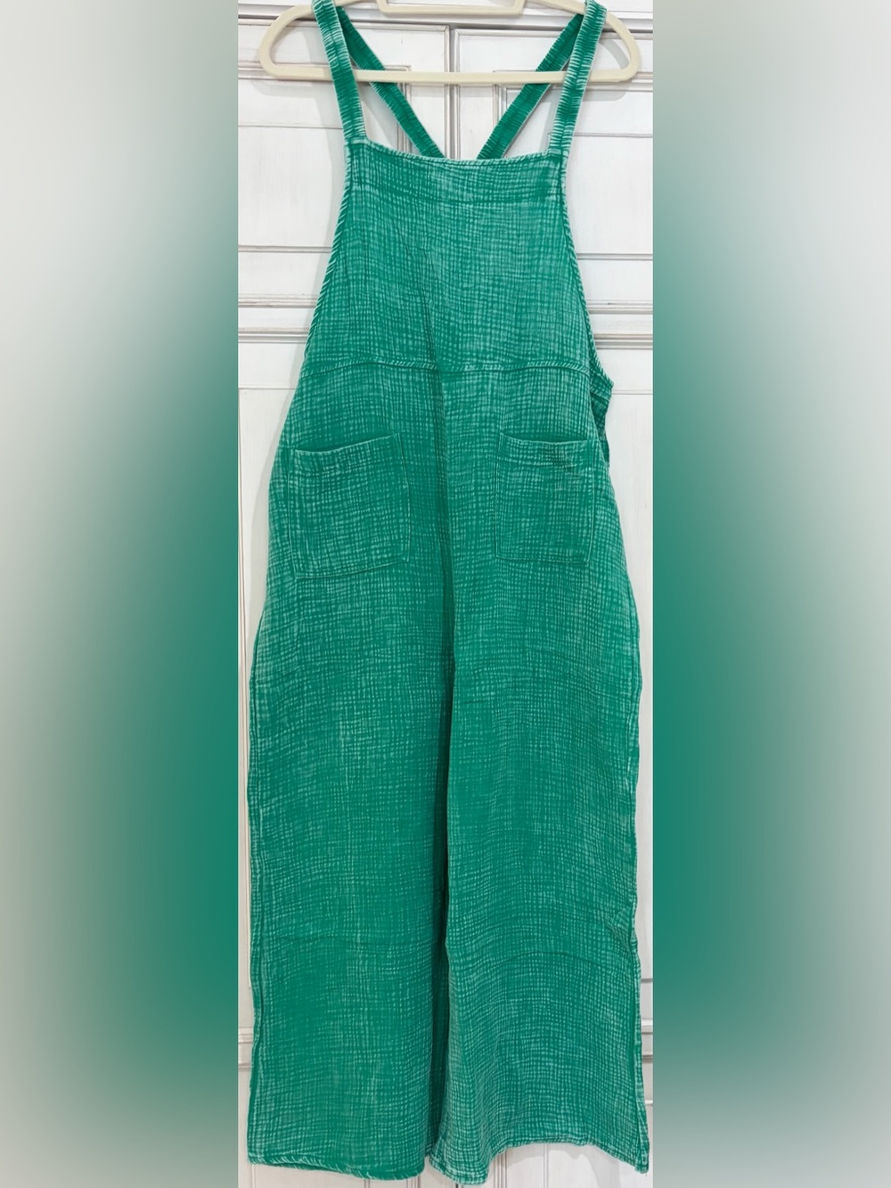 NWOT SZ L/XL Zenana Green Wide-Leg Jumpsuit with Front Pockets Stretchy